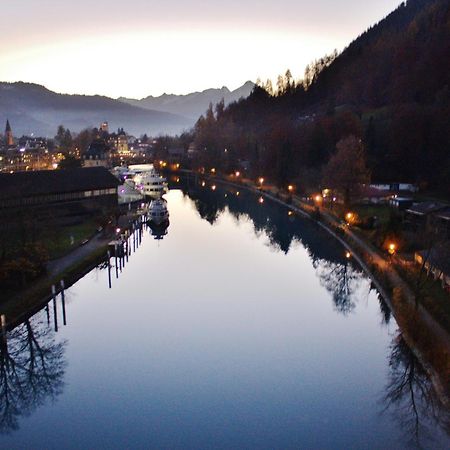 The River Village Интерлакен Екстериор снимка