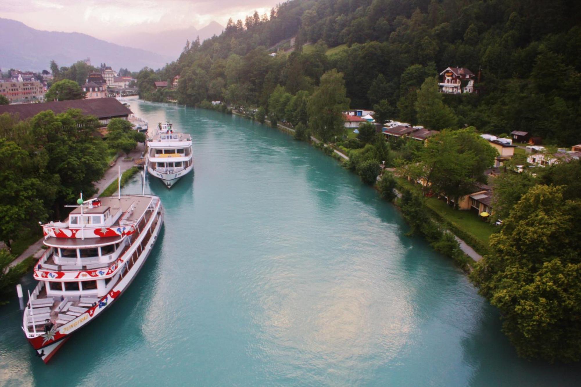The River Village Интерлакен Екстериор снимка