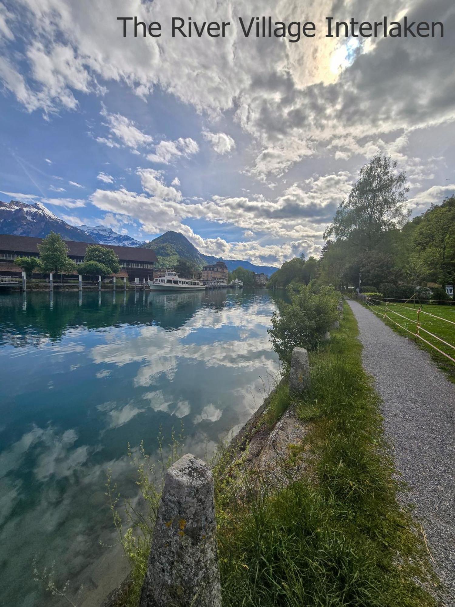 The River Village Интерлакен Екстериор снимка