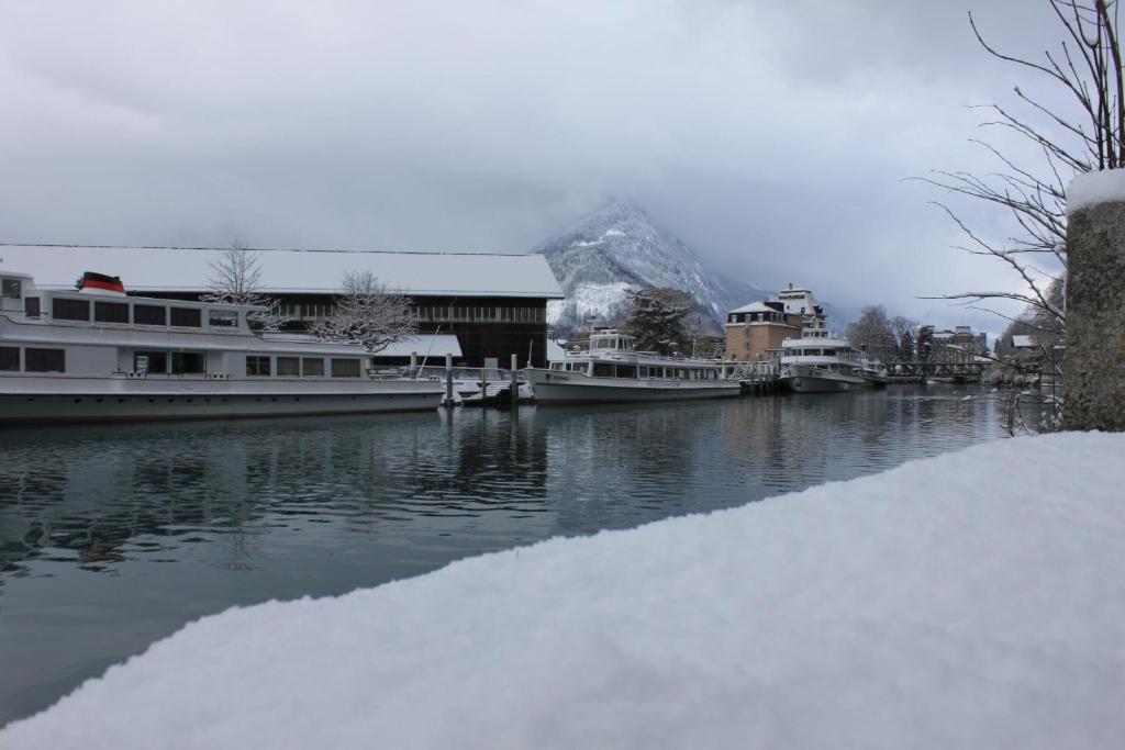 The River Village Интерлакен Екстериор снимка