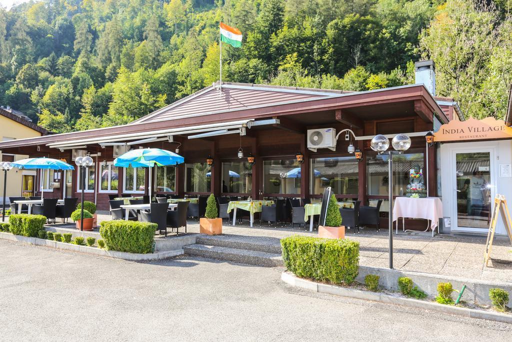 The River Village Интерлакен Екстериор снимка